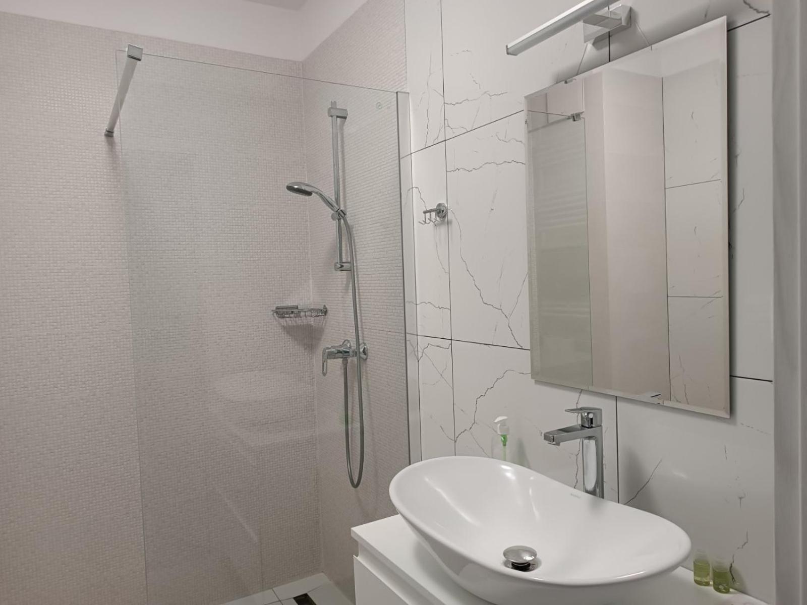 Apartamenty Wiktoryn 6A Варшава Экстерьер фото